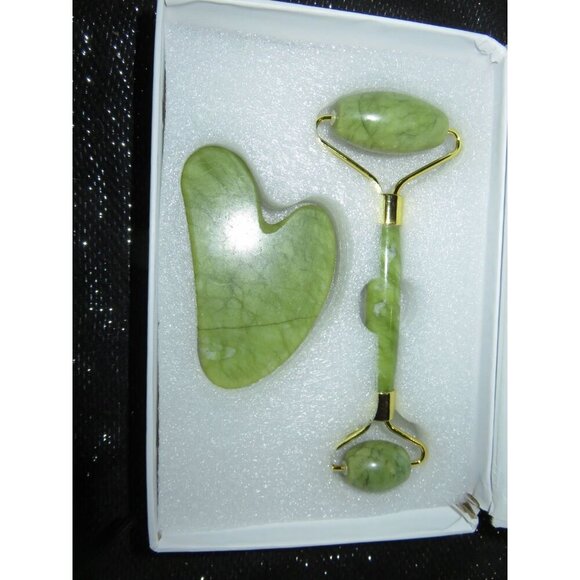 Huefull Gua Sha Natural Jade Facial Tool Roller - Picture 1 of 3